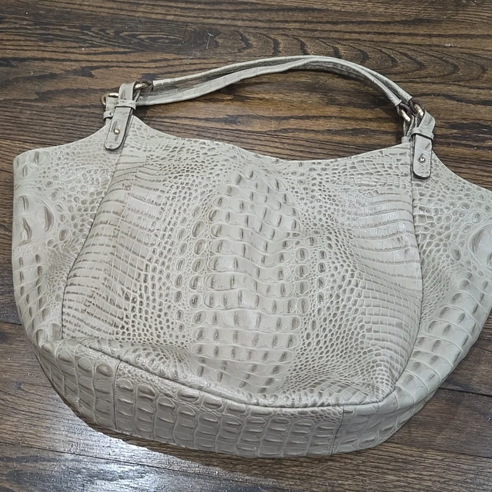 Brahmin Jacqueline Large Croc Embossed Leather Hobo Bag Black gold Hardware